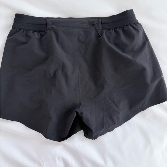 Rabbit Women’s Fuel n Fly 4” Black shorts - Picture 3 of 3